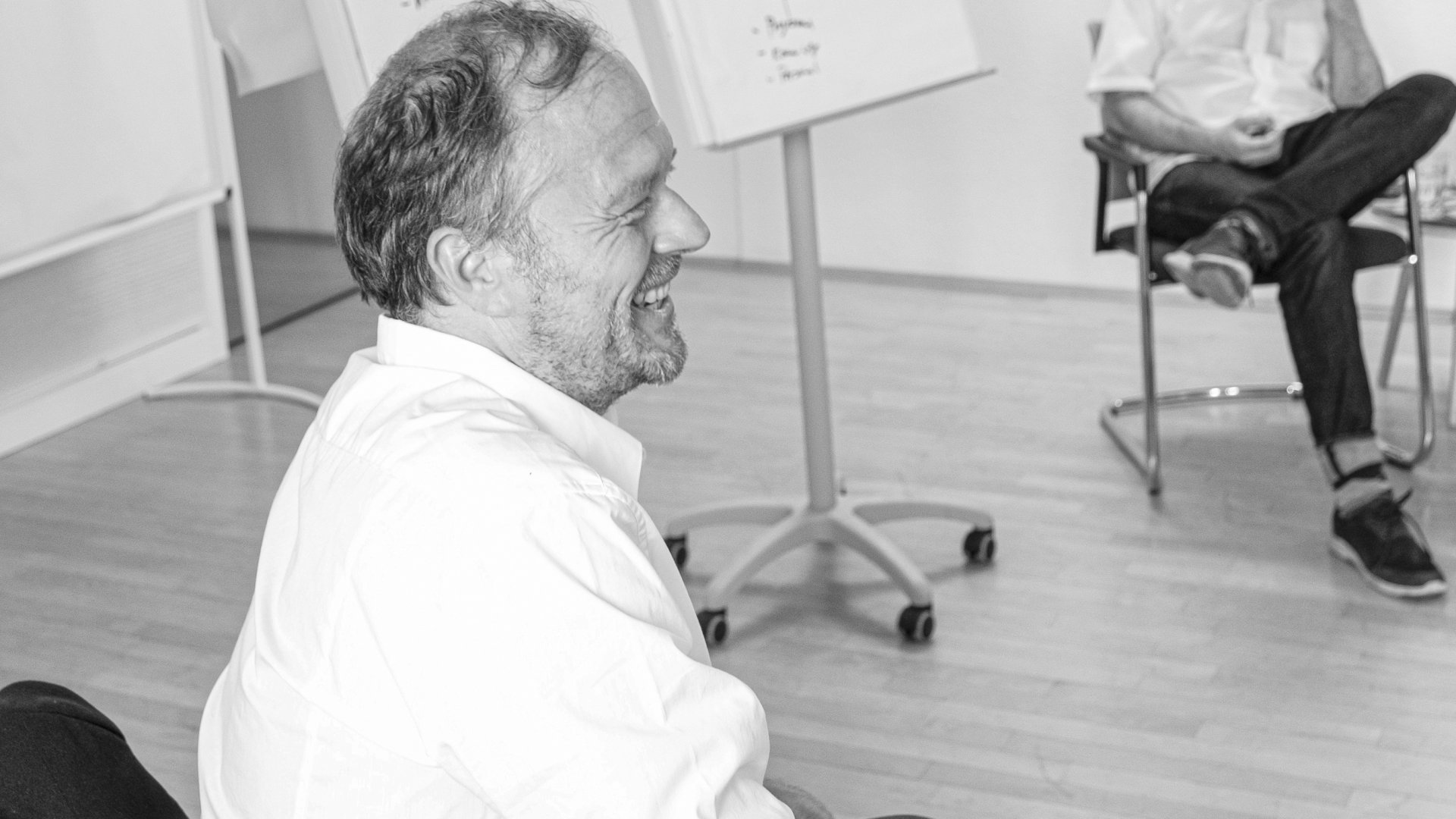 Das Bild zeigt Berater in einem Workshop zu F&uuml;hrungskr&auml;fteentwicklung
